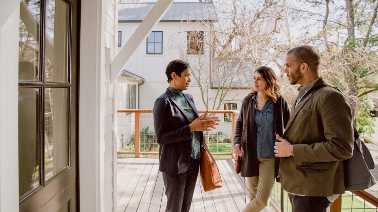 The Role Of Real Estate Agents: How They Can Help You Navigate Property  Transactions